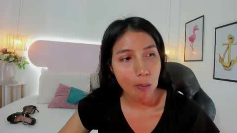 naomiiii   online show from 10.02.25