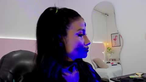 naomiiii   online show from 10.09.25