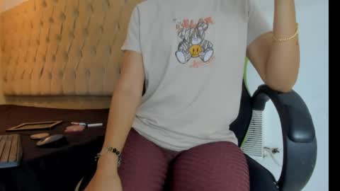 naomis_35 online show from 02.10.26