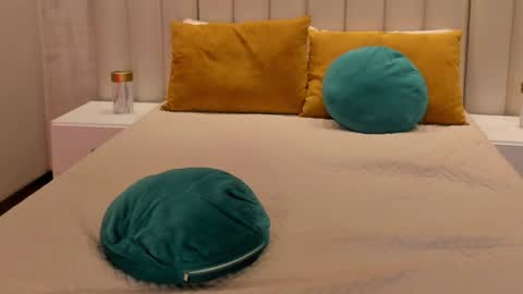 Naomi online show from 01.15.25