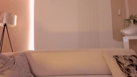 Naomi online show from 02.09.25