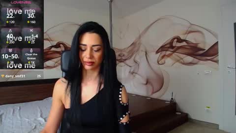 Snapshot of naomiscarlett chatting on 12.21.24 NaomiScarlett online show from 12.21.24