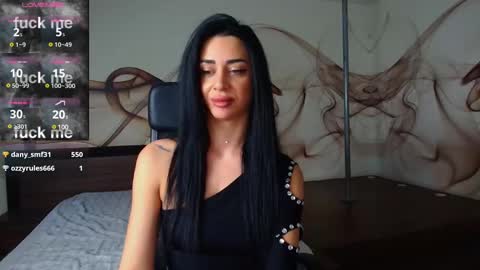 Snapshot of naomiscarlett chatting on 12.21.24 NaomiScarlett online show from 12.21.24