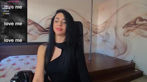 Snapshot of naomiscarlett chatting on 01.17.25 NaomiScarlett online show from 01.17.25