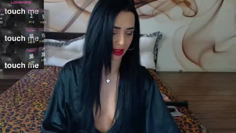 Snapshot of naomiscarlett chatting on 02.26.25 NaomiScarlett online show from 02.26.25