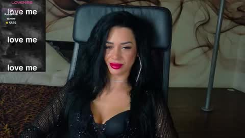 Snapshot of naomiscarlett chatting on 10.08.25 NaomiScarlett online show from 10.08.25