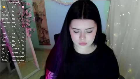 Naomi online show from 04.16.26