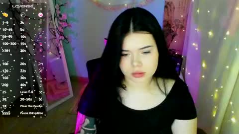 Snapshot of naomivibes chatting on 07.12.26 Naomi online show from 07.12.26