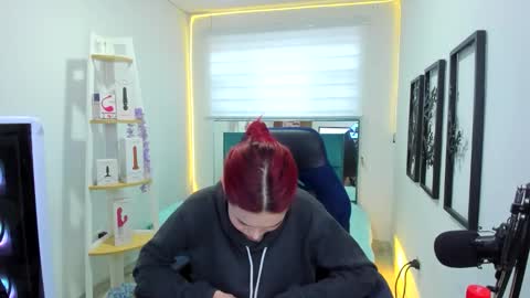 naomy online show from 10.31.25