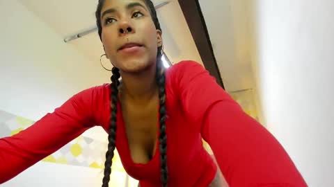 Snapshot of naomy__smith__ chatting on 02.11.25 N A O M Y online show from 02.11.25