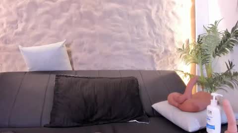 I am Naomy online show from 02.24.26