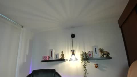 naomy online show from 08.04.26