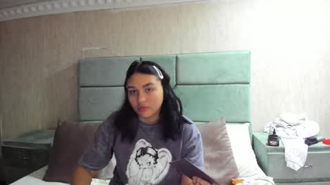 Naomy online show from 04.01.26