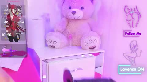 nara_pink online show from 11.21.25