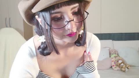 Snapshot of naree_masaki chatting on 01.31.25 Naree online show from 01.31.25