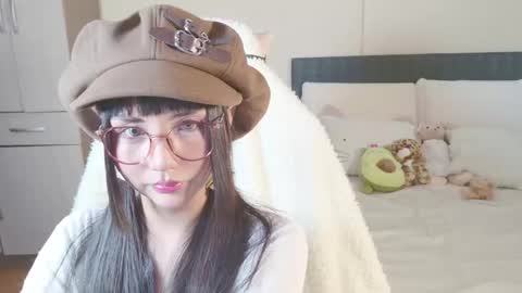 Snapshot of naree_masaki chatting on 02.22.25 Naree online show from 02.22.25