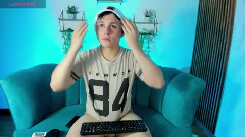 Snapshot of narekxboy chatting on 09.17.25 Narek online show from 09.17.25