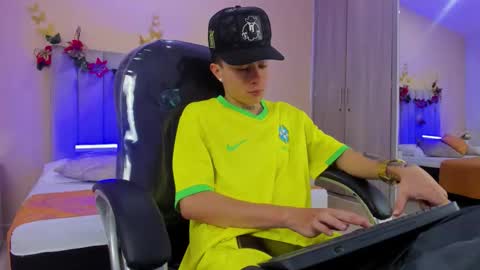 Nascary Fox online show from 12.22.25