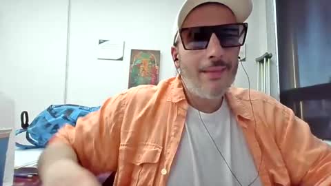Snapshot of nassobout chatting on 06.13.26 nassobout online show from 06.13.26
