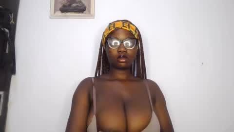 Snapshot of nastie_amanda chatting on 02.26.25 Amanda online show from 02.26.25