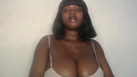 Snapshot of nastie_amanda chatting on 10.10.25 Amanda online show from 10.10.25