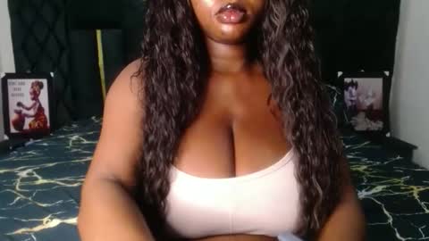 Snapshot of nastie_amanda chatting on 12.01.25 Amanda online show from 12.01.25