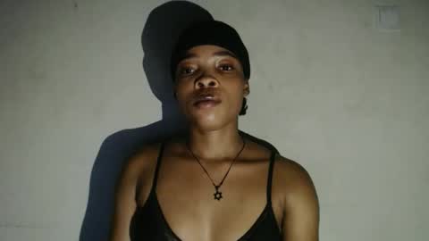 Snapshot of nastie_cumlover chatting on 11.05.25 bella online show from 11.05.25