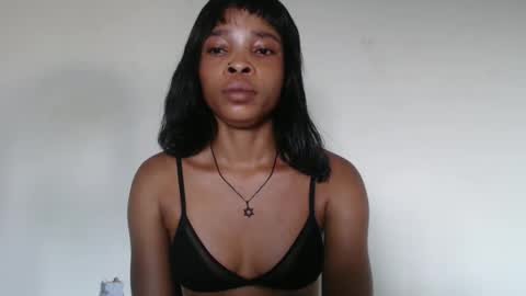 Snapshot of nastie_cumlover chatting on 11.11.25 bella online show from 11.11.25