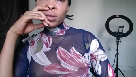 Snapshot of nastie_cumlover chatting on 12.02.25 bella online show from 12.02.25