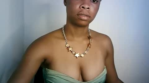 nasty_bella22 online show from 05.06.26