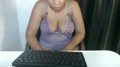 nasty_luna0 online show from 10.28.25