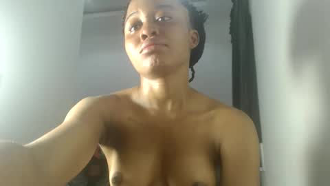 Snapshot of nasty_slimbarbie chatting on 01.19.26 ella online show from 01.19.26