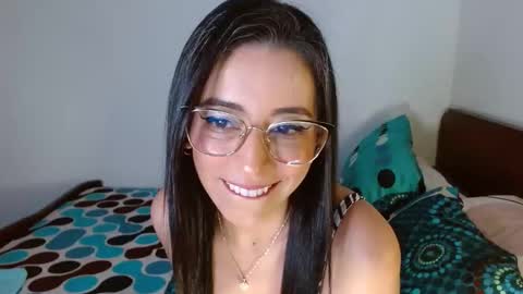 Snapshot of nat4youlove chatting on 12.19.24 nathalia online show from 12.19.24