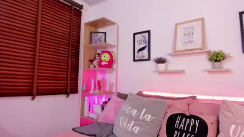 Snapshot of nata_villalobos chatting on 06.04.26 nata_villalobos online show from 06.04.26