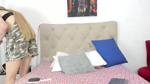 Snapshot of natacha_ferrer1 chatting on 11.26.25 natacha_ferrer1 online show from 11.26.25