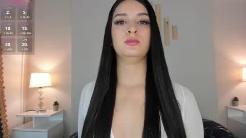 Natacha Diaz online show from 11.14.25