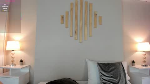 Natacha Diaz online show from 11.26.25