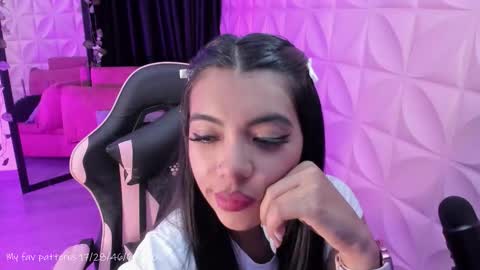 Snapshot of natadelrey chatting on 11.22.25 Nata online show from 11.22.25