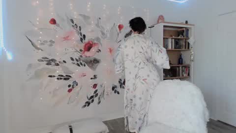 Natasha Luxxx online show from 01.03.25