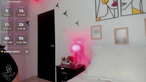 Snapshot of natalia__ponce chatting on 09.27.25 NATALIA online show from 09.27.25