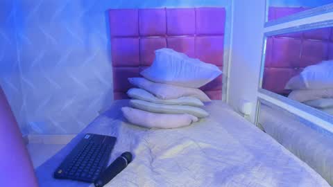 Naty  online show from 01.21.25