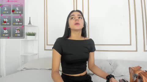 Naty  online show from 02.25.25