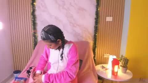 Natalia online show from 12.22.25