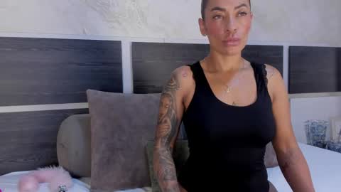 Snapshot of natalia_cruzz chatting on 06.05.26 Nata online show from 06.05.26