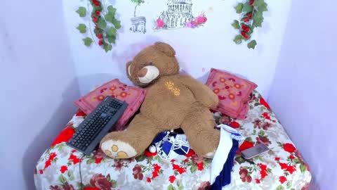 nataliaandjulliam online show from 11.14.25