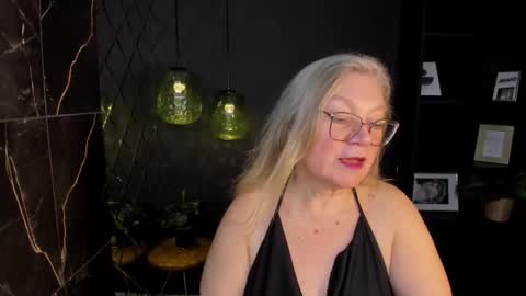 NataliCloud online show from 11.22.25