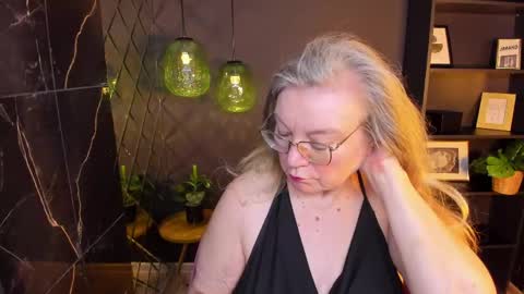 Snapshot of natalicloud chatting on 04.17.26 NataliCloud online show from 04.17.26