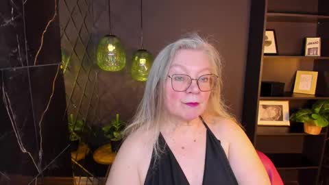 Snapshot of natalicloud chatting on 04.18.26 NataliCloud online show from 04.18.26