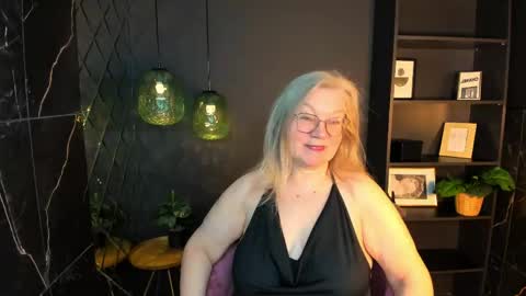 Snapshot of natalicloud chatting on 04.28.26 NataliCloud online show from 04.28.26