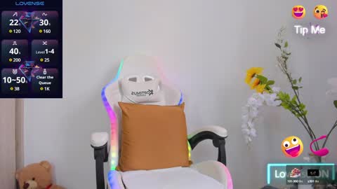 Snapshot of natalie_cowens chatting on 01.29.25 Natalie online show from 01.29.25